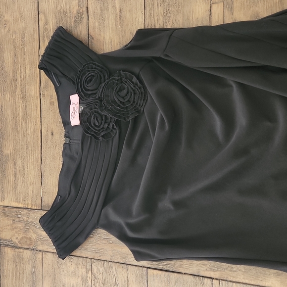 Eliza J Black Knee Length Dress - Picture 2 of 8